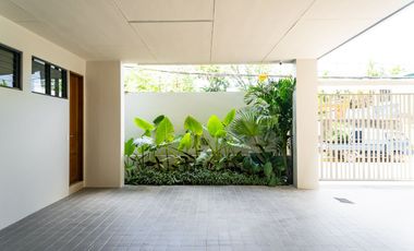 Fully Furnished 4 Bedroom Luxurious House with Automatic Gate and Electric Fence in Paco Manila