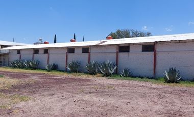 Bodega en Renta en Cuarta Brigada, salida a Salamanca.
