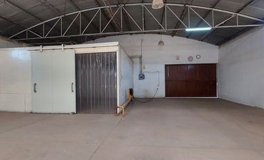 Bodega en Renta en Cuarta Brigada, salida a Salamanca.