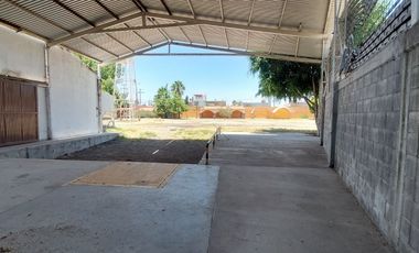 Bodega en Renta en Cuarta Brigada, salida a Salamanca.