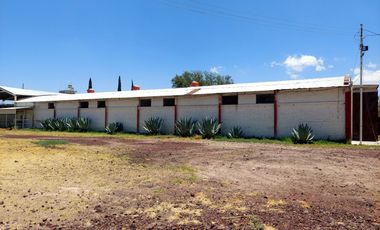 Bodega en Renta en Cuarta Brigada, salida a Salamanca.