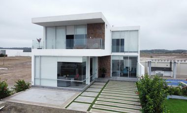 Casa en venta en Manta, Sector Playa San Jose