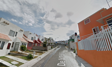 Inversión Segura y Rentable en Bienes Raíces, Casa en Col. Cumbres del Campestre Tarimbaro, MIchoacan.