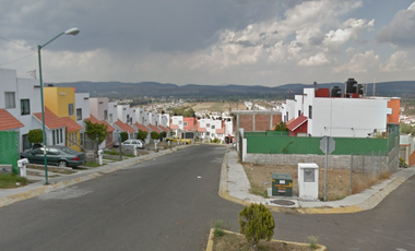 Inversión Segura y Rentable en Bienes Raíces, Casa en Col. Cumbres del Campestre Tarimbaro, MIchoacan.