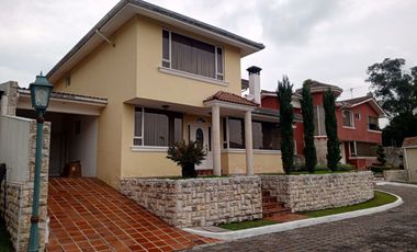 Renta Casa en Tumbaco urbanización privada