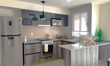 CASA EN VENTA EN PRIVADO CON ALBERCA EN ELÓN GTO ZONA NORTE