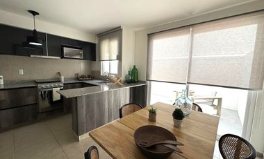 CASA EN VENTA EN PRIVADO CON ALBERCA EN ELÓN GTO ZONA NORTE