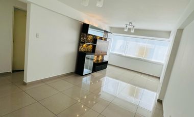 Venta Departamento / Jr. Aracena, Urb. Higuereta, Santiago de Surco. / 3 Dorm / 3 Baños / $155,000