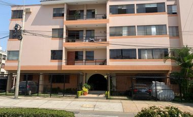 Venta Departamento / Jr. Aracena, Urb. Higuereta, Santiago de Surco. / 3 Dorm / 3 Baños / $155,000