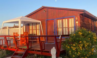 Espectacular sitio con dos cabañas y piscina en el Panúl a la venta