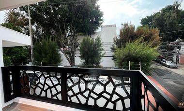 Casa en Venta en Providencia remodelada de Lujo en Zona Financiera Zapopan