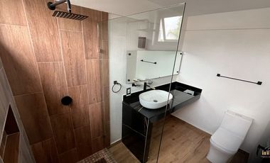 Casa en Venta en Providencia remodelada de Lujo en Zona Financiera Zapopan