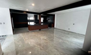 Casa en Venta en Providencia remodelada de Lujo en Zona Financiera Zapopan