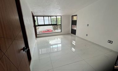 Casa en Venta en Providencia remodelada de Lujo en Zona Financiera Zapopan