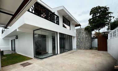 Casa en Venta en Providencia remodelada de Lujo en Zona Financiera Zapopan