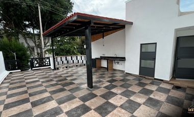 Casa en Venta en Providencia remodelada de Lujo en Zona Financiera Zapopan