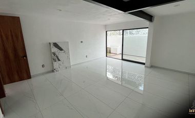 Casa en Venta en Providencia remodelada de Lujo en Zona Financiera Zapopan