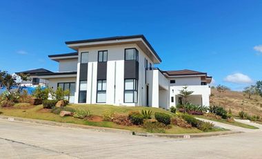 Sun Valley Serenity: Luxurious House and Lot at PERCH III, Antipolo City - Your Dream Home Awaits!