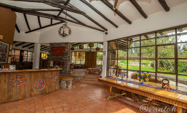 HOTEL EN VENTA, 5,228 m2 AT, URUBAMBA, VALLE SAGRADO - CUSCO