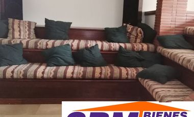 EN MACHALA EN UNIORO HERMOSA CASA CON PISCINA DE 6 DESNIVELES Y 4 NIVELES CON 6 DORMITORIOS Y  PISCINA, CANCHA