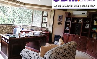 EN MACHALA EN UNIORO HERMOSA CASA CON PISCINA DE 6 DESNIVELES Y 4 NIVELES CON 6 DORMITORIOS Y  PISCINA, CANCHA