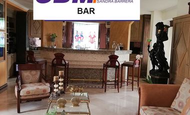 EN MACHALA EN UNIORO HERMOSA CASA CON PISCINA DE 6 DESNIVELES Y 4 NIVELES CON 6 DORMITORIOS Y  PISCINA, CANCHA