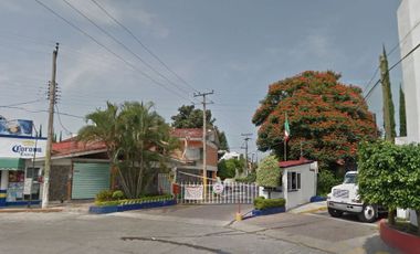 Remate de hermosa casa en Frac, Agua Hedionda, Cuautla, Morelos