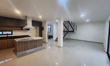 VENTA CASA EL MIRADOR, CERCA AL PARQUE
