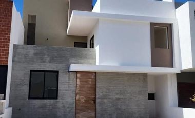 VENTA CASA EL MIRADOR, CERCA AL PARQUE