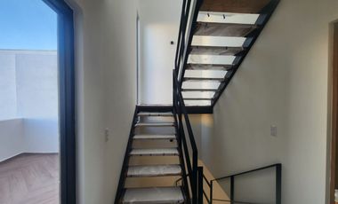 VENTA CASA EL MIRADOR, CERCA AL PARQUE