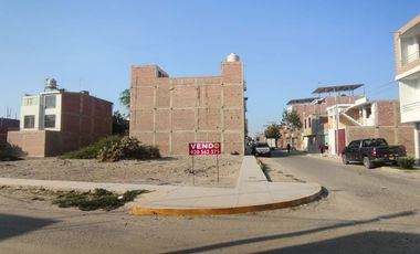 GRAN VENTA DE TERRENO EN LA ENTRADA DE LA UR. LAS CASUARINAS, LOS PORTALES,PIURA