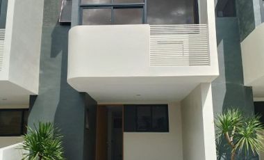 Pre – Selling 2 Storey Modern Townhouse with 3 Bedrooms and 2 Car Garage in Antipolo, Rizal (near Robinson’s Mall Antipolo) PH2858