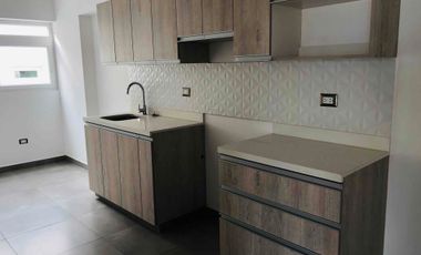 DÚPLEX EN VENTA DE 3 DORMITORIOS - ENTREGA INMEDIATA EN SANTIAGO DE SURCO