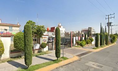 CASA EN VENTA EN FRACC LAS AMERICAS, ECATEPEC DE MORELOS, ESTADO DE MEXICO. EXCELENTE OPORTUNIDAD DE INVERSIÓN. REMATE INMOBILIARIO