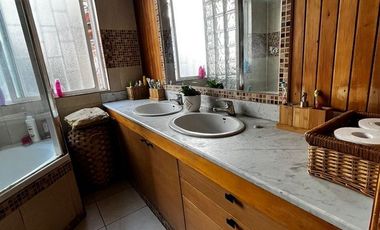 Miraflores bajo, Los Platanos