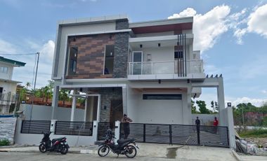 4 Bedroom House Semi Furnished for Sale in Mandaue City Cebu