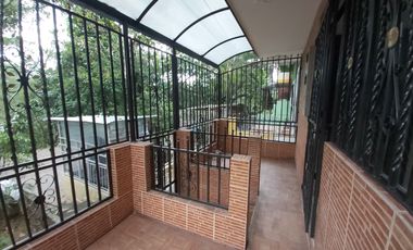 VENTA APTO PRIMER PISO VEHICULAR EN ZAPAMANGA IV