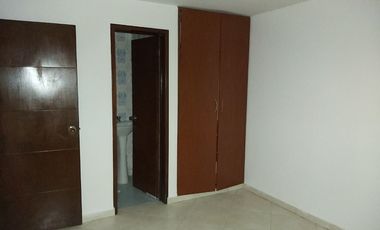 VENTA APTO PRIMER PISO VEHICULAR EN ZAPAMANGA IV