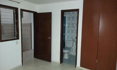 VENTA APTO PRIMER PISO VEHICULAR EN ZAPAMANGA IV