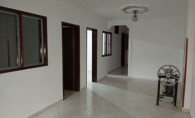 VENTA APTO PRIMER PISO VEHICULAR EN ZAPAMANGA IV