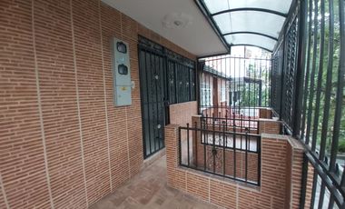 VENTA APTO PRIMER PISO VEHICULAR EN ZAPAMANGA IV