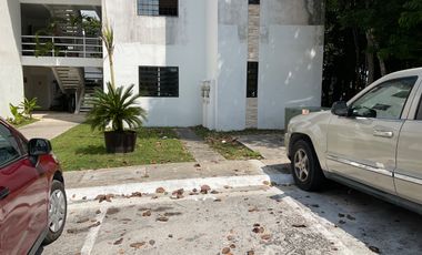 Hermoso Depto.en Residential Alborada de 2 Recamaras , planta bajas en entorno natural, con alberca y estacionamiento
