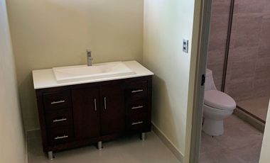 HERMOSA QUINTA NUEVA, CON ALBERCA , PORTAL DEL NORTE, ZUAZUA.