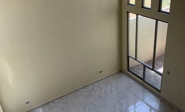 HERMOSA QUINTA NUEVA, CON ALBERCA , PORTAL DEL NORTE, ZUAZUA.