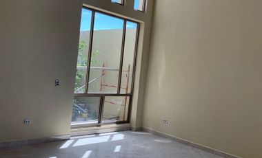 HERMOSA QUINTA NUEVA, CON ALBERCA , PORTAL DEL NORTE, ZUAZUA.