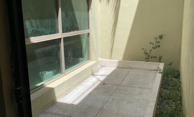 HERMOSA QUINTA NUEVA, CON ALBERCA , PORTAL DEL NORTE, ZUAZUA.