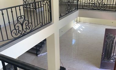 HERMOSA QUINTA NUEVA, CON ALBERCA , PORTAL DEL NORTE, ZUAZUA.