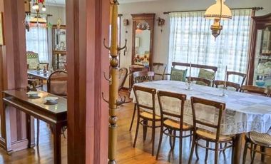 Amplia casa en venta en Puertas del Sol -  Cazhapata con área verde.