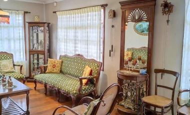 Amplia casa en venta en Puertas del Sol -  Cazhapata con área verde.