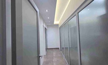 Alquiler de Casa en Urdesa, Oficinas, uso de suelo comercial